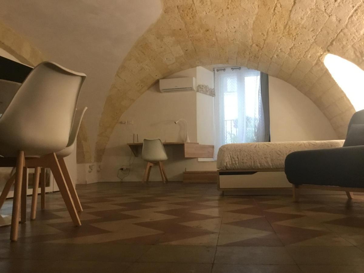 Flos Bari Kültér fotó